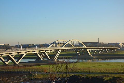 480px-Waldschlosschenbrucke_-_Dresden-_Germany_-_DSC09192