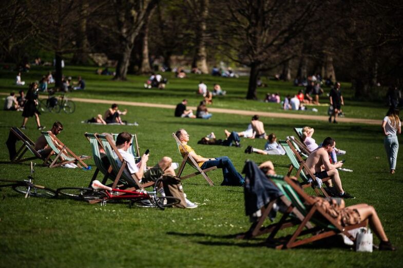 UK-Bakes-In-Record-Spring-Weather-1309934653-960x638