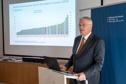 20250626-OECDskyrsla_EA_lowres-5-1-