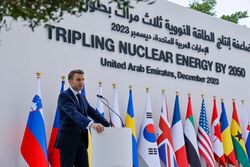 24585744-den-franske-prsident-macron-har-taget-atomkraft-m